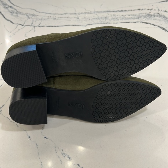 NYDJ Olive NWOT Gillian Suede Pointed Toe Booties w/ 1 1/2” Heel sz.6 1/2 - Picture 10 of 12